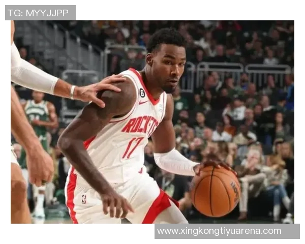 伊森赛前接受妈妈心理辅导命中五记三分助球队获胜表现出色 伊森赛前接受妈妈心理辅导命中五记三分助球队获胜表现出色