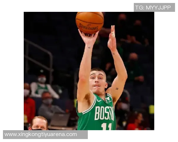 罗林斯火力全开11投8中三分球完美4投4中砍下25分助攻与抢断双双上双 罗林斯火力全开11投8中三分球完美4投4中砍下25分助攻与抢断双双上双